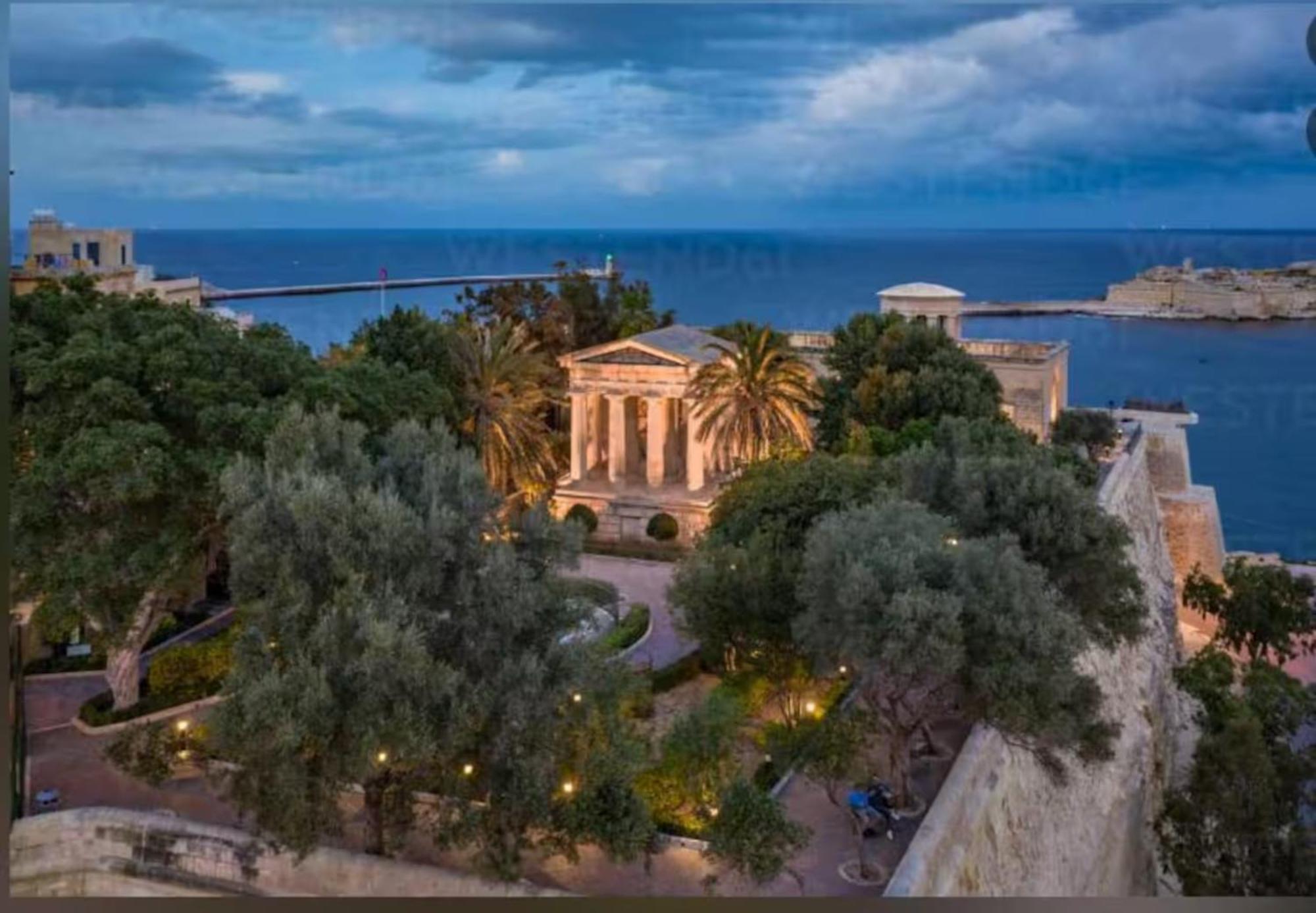 Rare Seaview Penthouse - Garden View - Wifi Valletta